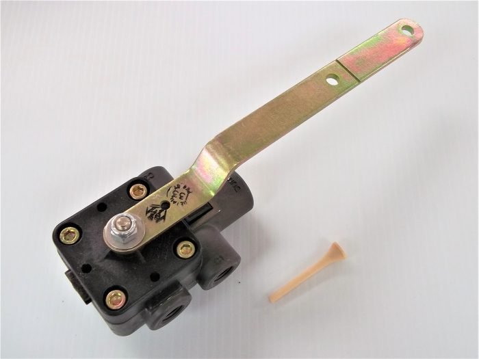Hendrickson Height Control Valve VS-29392 - Image 3