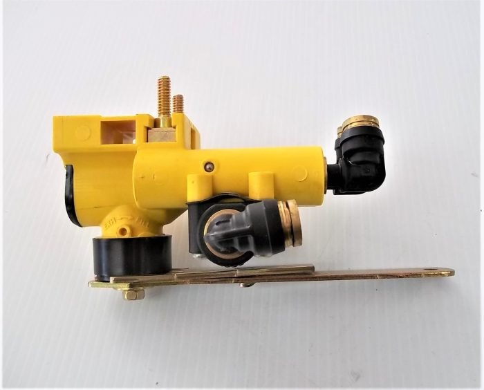 Holland CBX40 Height Control Valve 90560152 - Image 3
