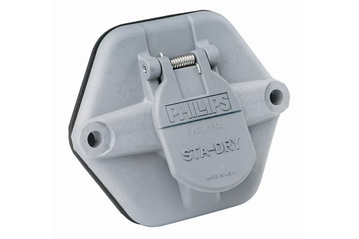 Plastic 7-Way Socket  16-7602-28