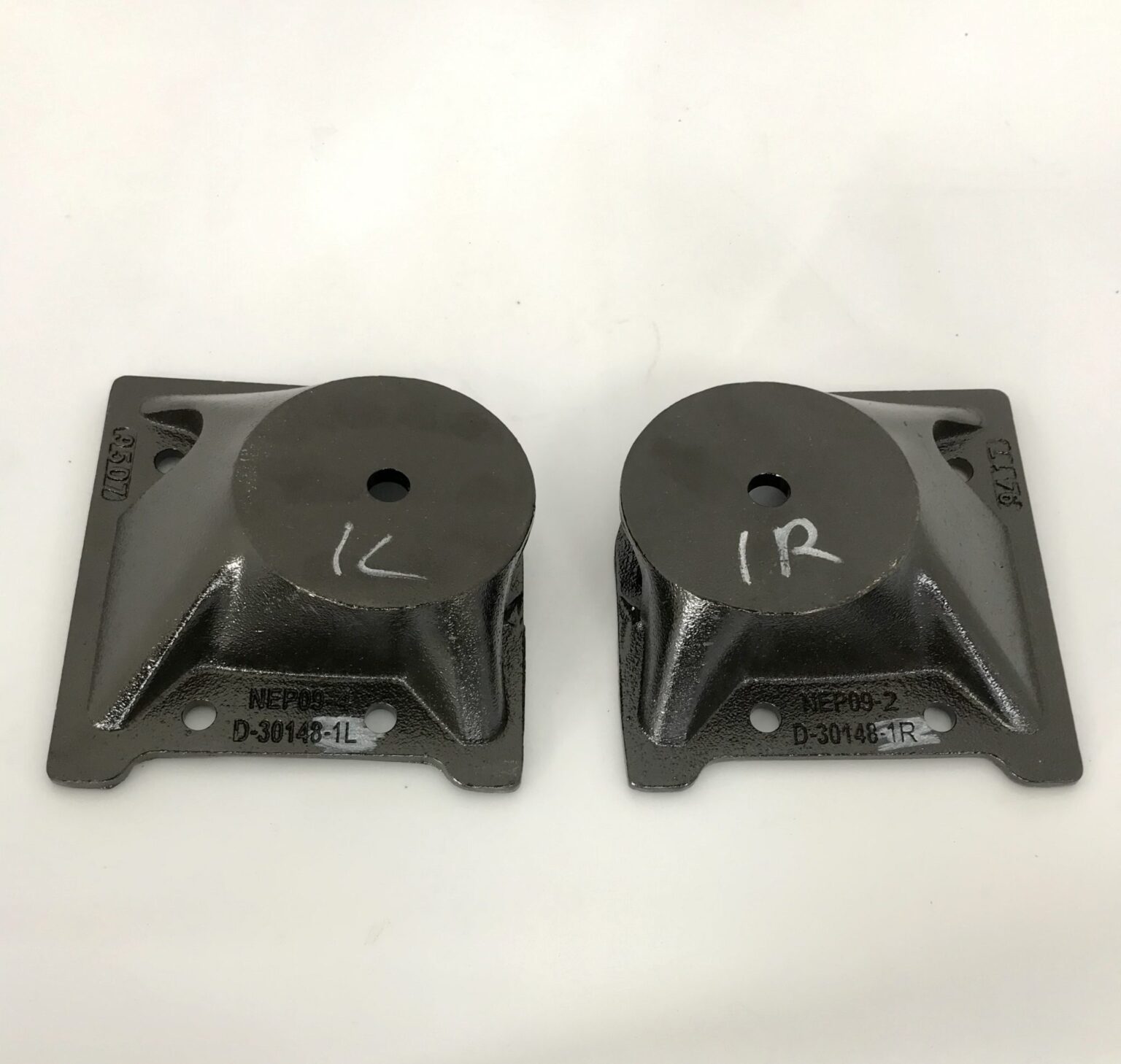 hendrickson-air-spring-pedestal-mount-kit-2-hen-s-27447-1-iloca