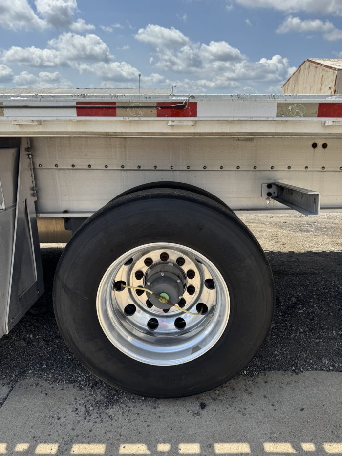 2016 Great Dane All Aluminum Flatbed - Image 12
