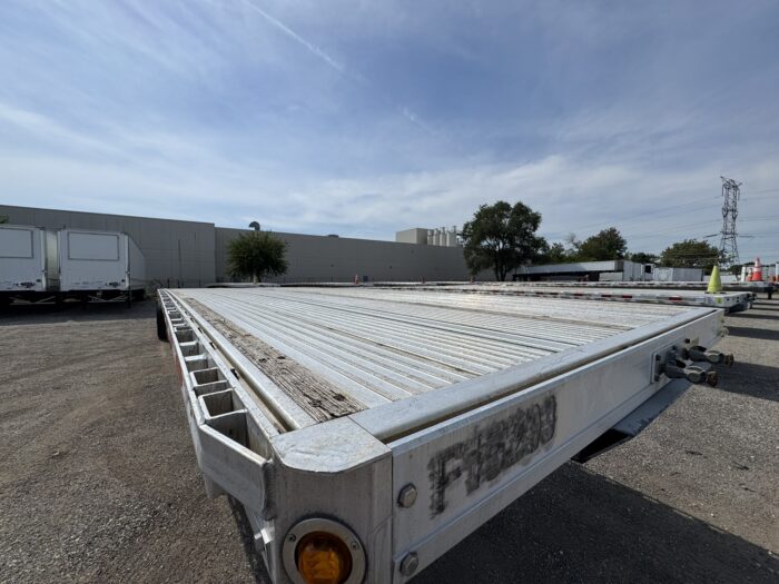 2015 Aluminum MaxMiser Reitnouer Flatbed - Image 4