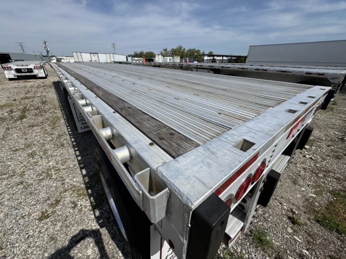 2016 Great Dane All Aluminum Flatbed - Image 9