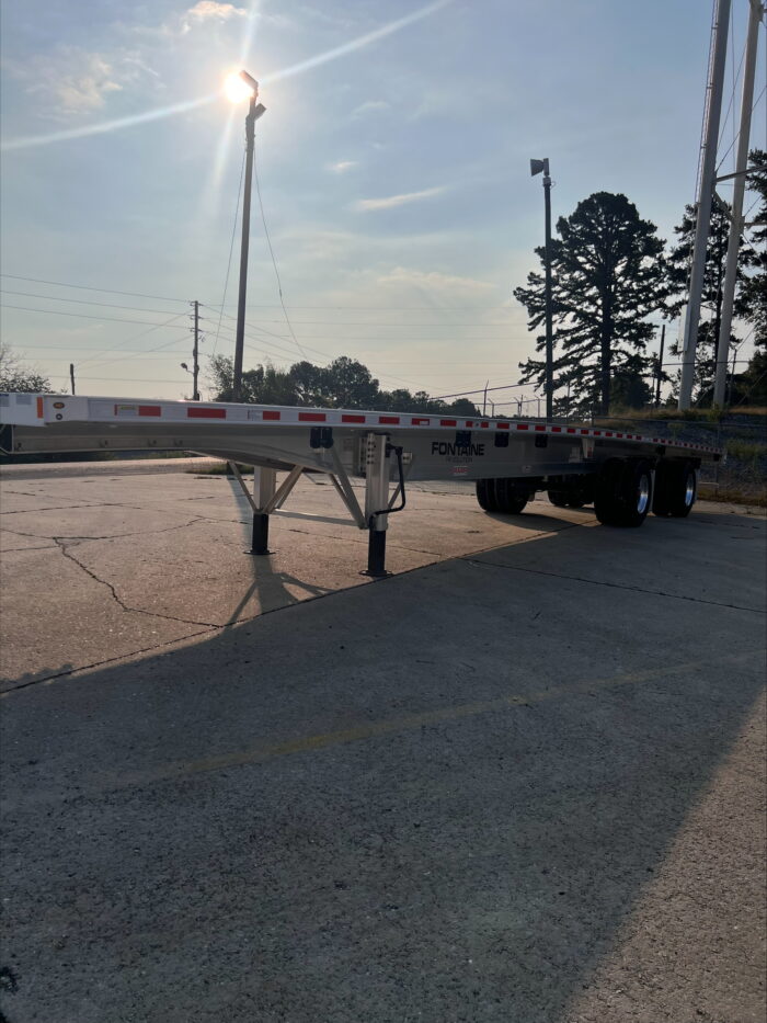 2026 Fontaine Aluminum Revolution Flatbed - Image 10